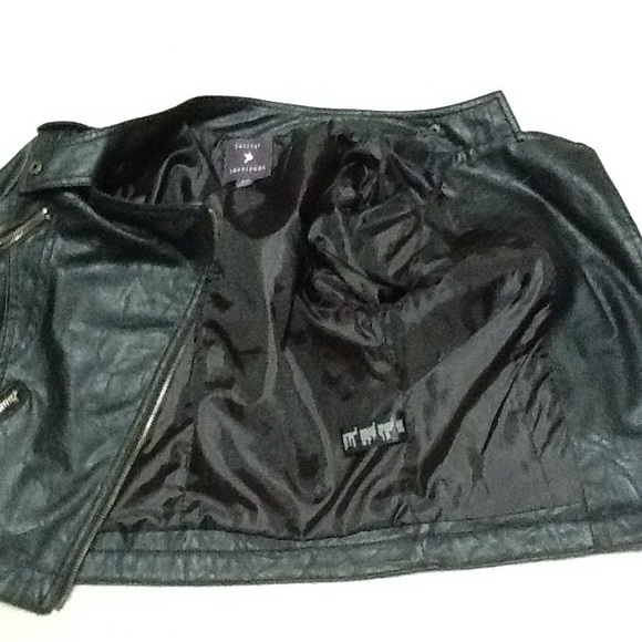 Forever 21 Black Faux Leather Moto Jacket SzS/P - Picture 7 of 8